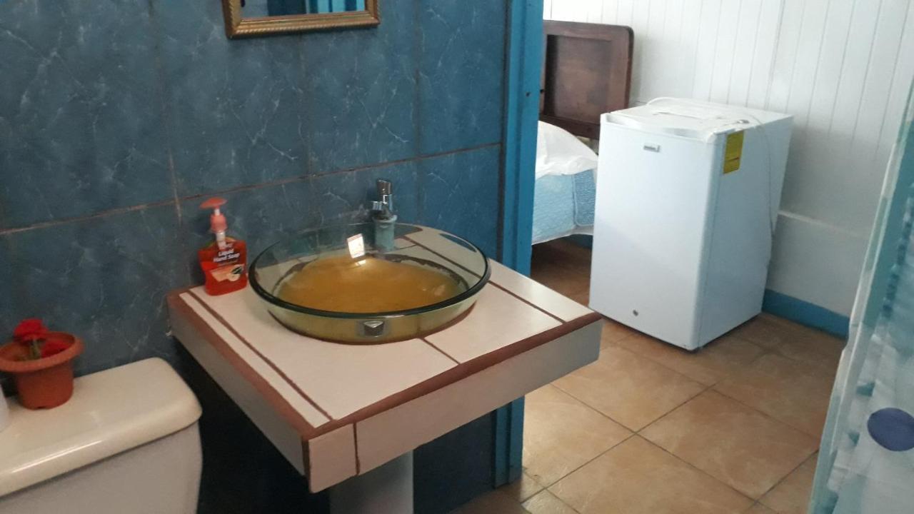 Hotel La Uvita Puerto Limon Eksteriør bilde