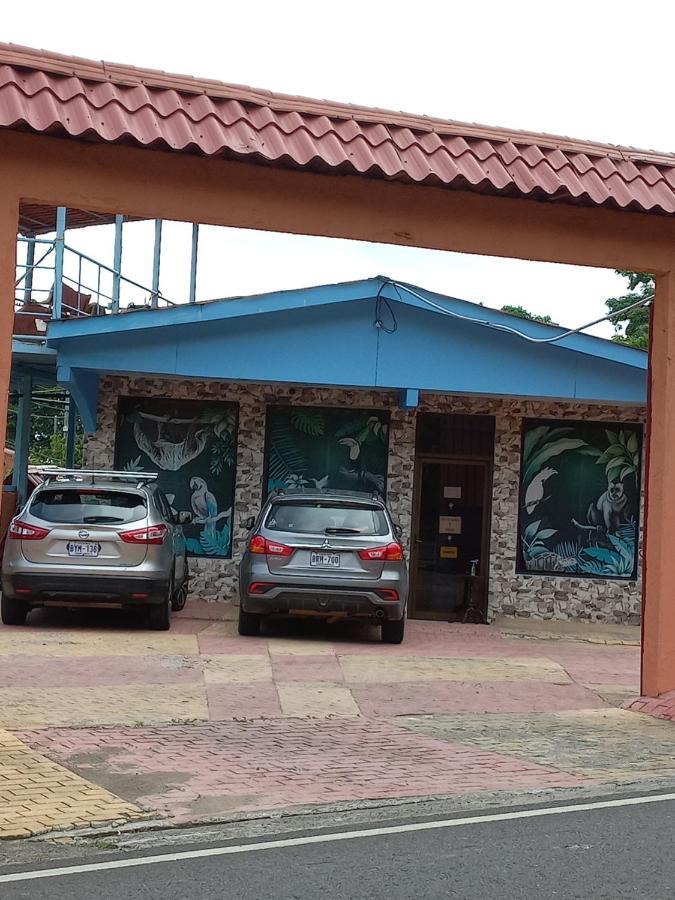 Hotel La Uvita Puerto Limon Eksteriør bilde