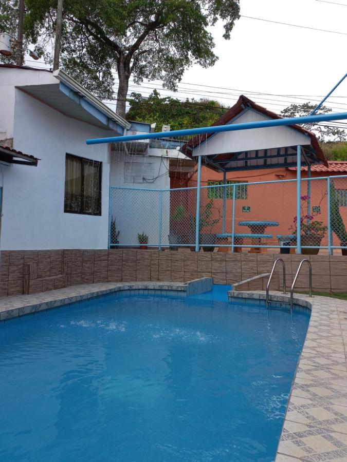 Hotel La Uvita Puerto Limon Eksteriør bilde