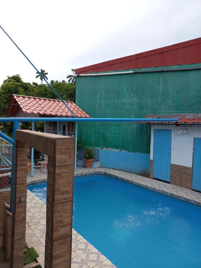 Hotel La Uvita Puerto Limon Eksteriør bilde