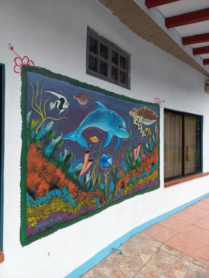 Hotel La Uvita Puerto Limon Eksteriør bilde